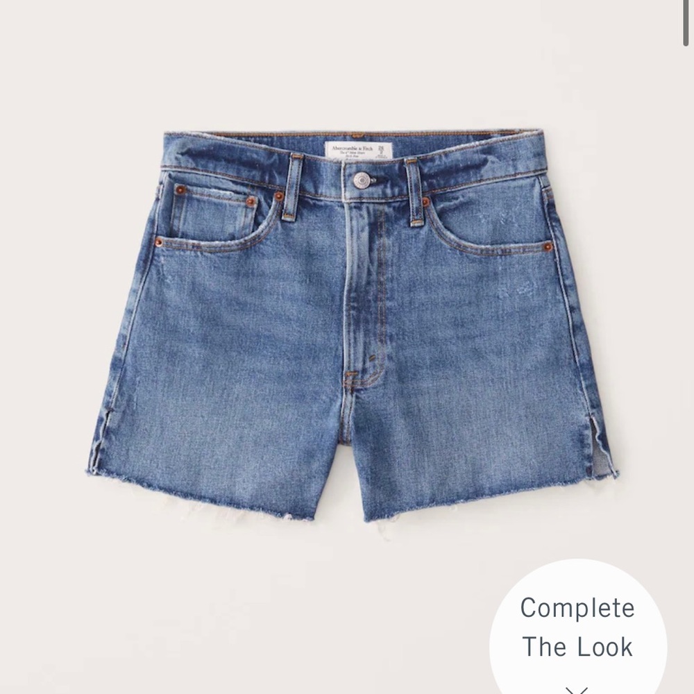 Abercrombie & Fitch High Rise 4 Inch Mom Shorts